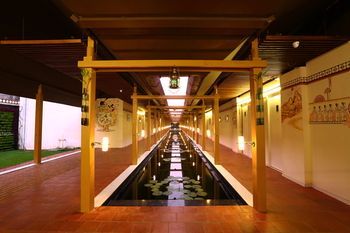 Hotel Sukhayus Wellness Ayurveda Retreat à Kochi Extérieur photo